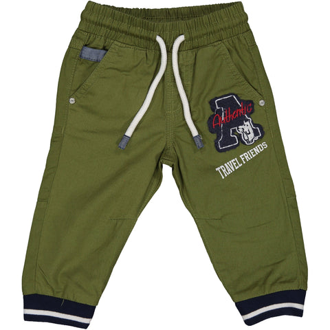PANTALONE CON PATCH